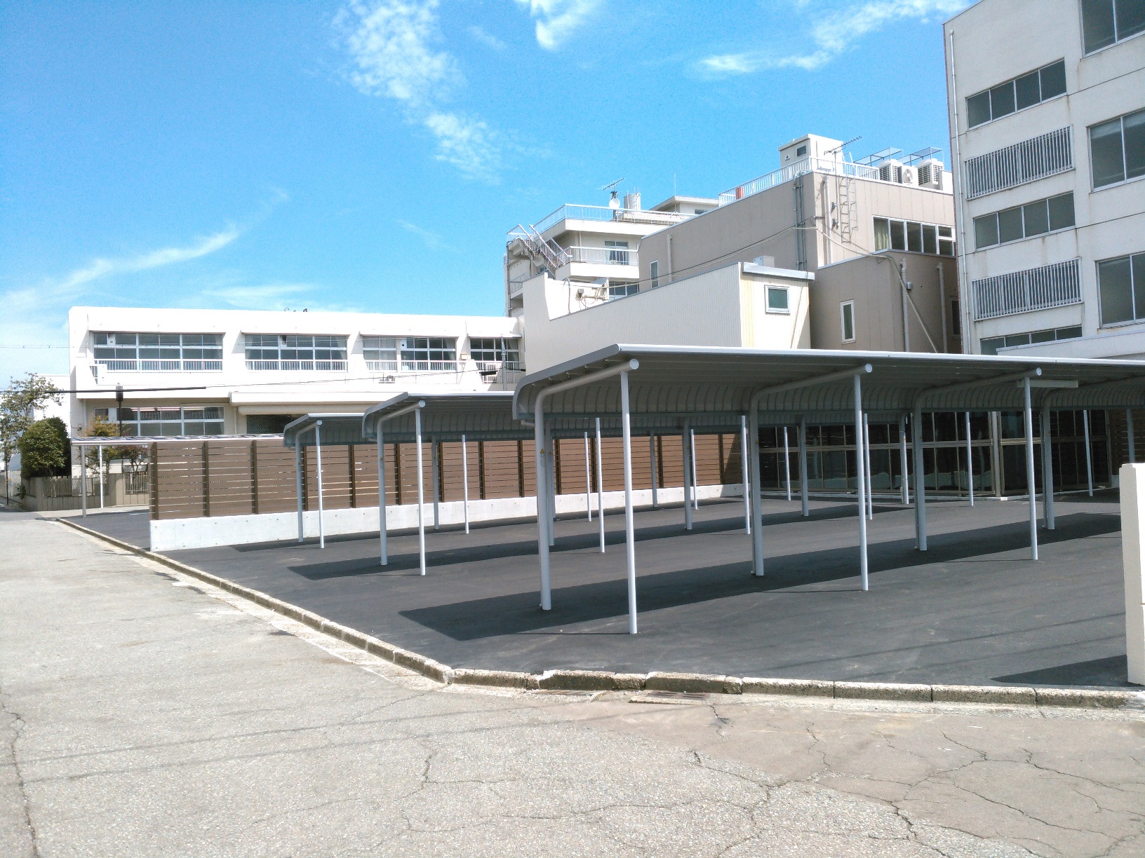 啓新高等学校 駐輪場 渡り廊下工事 施工紹介